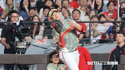 首度拚一壘獎項　葉總解釋朱育賢固定守位