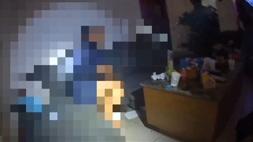 大安警一日破2分裝場！藥腳登門買毒被逮
