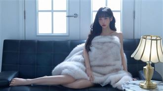 補教美女名師被SWAG相中　夢露老師簽約他