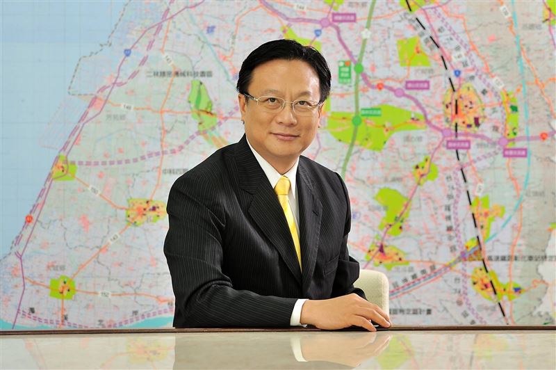 前彰化縣長卓伯源直言,若彰化敗選,鄭麗文要勇敢的負責辭職下台。(圖/翻攝自卓伯源臉書)