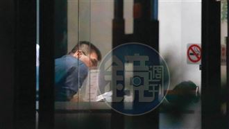 阿扁昔送花籃挺開業　趙建銘今把他當空氣