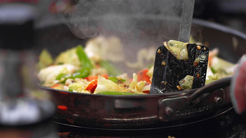 燙青菜、炒青菜哪個好？醫：這道最健康