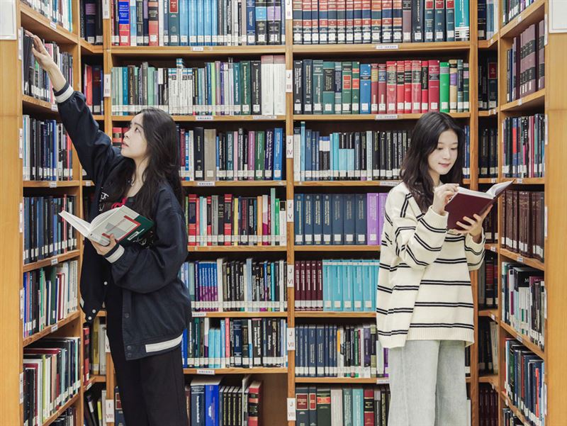 世新整合管理、人社與法律專業,強化學生接軌產業與社會能力。(圖/世新大學提供)