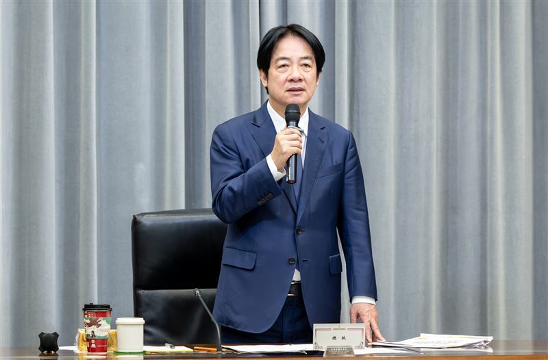 賴清德總統今(17)日聽取「116年度中央政府總預算案」簡報後宣布明年將全民普發現金一萬元。(圖/總統府提供)
