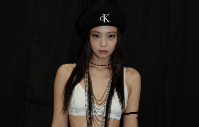 Jennie開唱接連遇到狀況。(圖/翻攝自IG)
