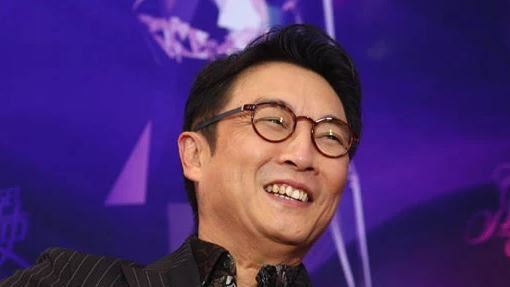 劉松仁近況曝光　步履不穩現身深圳