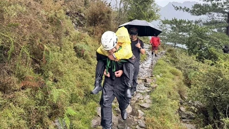 10歲女童登玉山　高山症發作被揹下山就醫