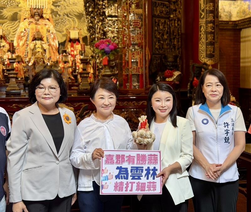 盧秀燕訪西螺參拜啖美食,盛讚張嘉郡拋政見讓雲林更進步