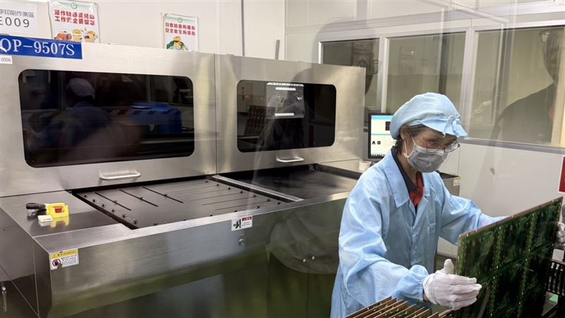 PCB大廠月營收年增105.64%　訂單能見度曝