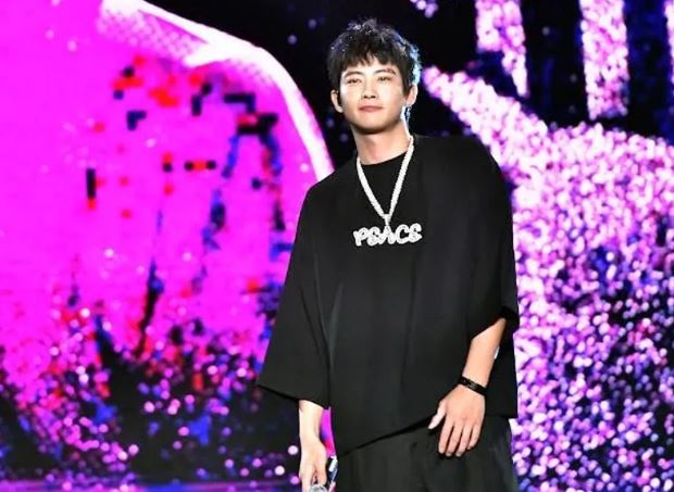 乩身帶天命／男星自曝5歲就通靈！　母懷胎15個月誕下「最帥乩童」