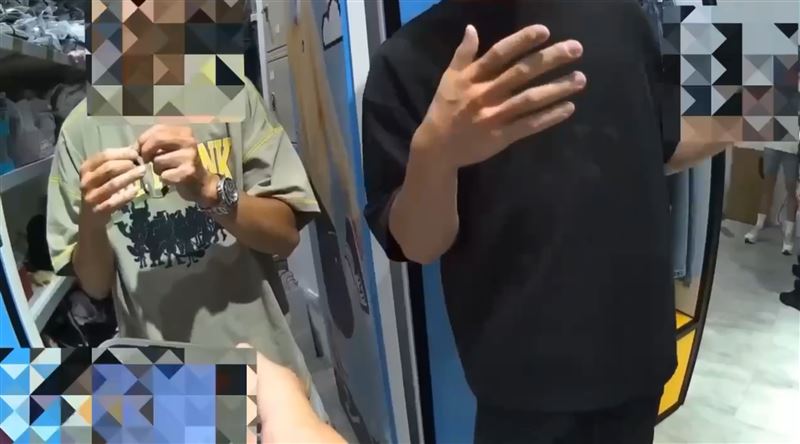 陳女不滿久候且認為店員態度不佳，雙方因而爆發糾紛。（圖／翻攝畫面）