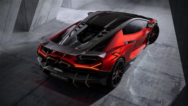 6.5升自然進氣V12搭配三具電動馬達,綜效最大馬力來到1065 CV。(圖/Lamborghini提供)
