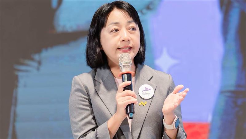 王婉諭說,賴清德總統宣布明年將再普發一萬元。「我的立場很清楚:不管是誰要發、不管要發多少,我都反對。」(圖/翻攝自王婉諭臉書)
