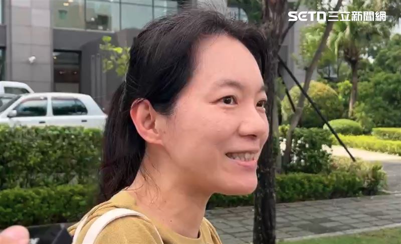 陳幸妤今(18)日再度更新進度,透露前婆婆、趙媽透過人傳話,澄清屋內除了許芊芊,還住著她的丈夫及弟弟,而許芊芊的丈夫恰巧又是弟弟的同學,關係越扯越複雜。(圖/翻攝畫面)