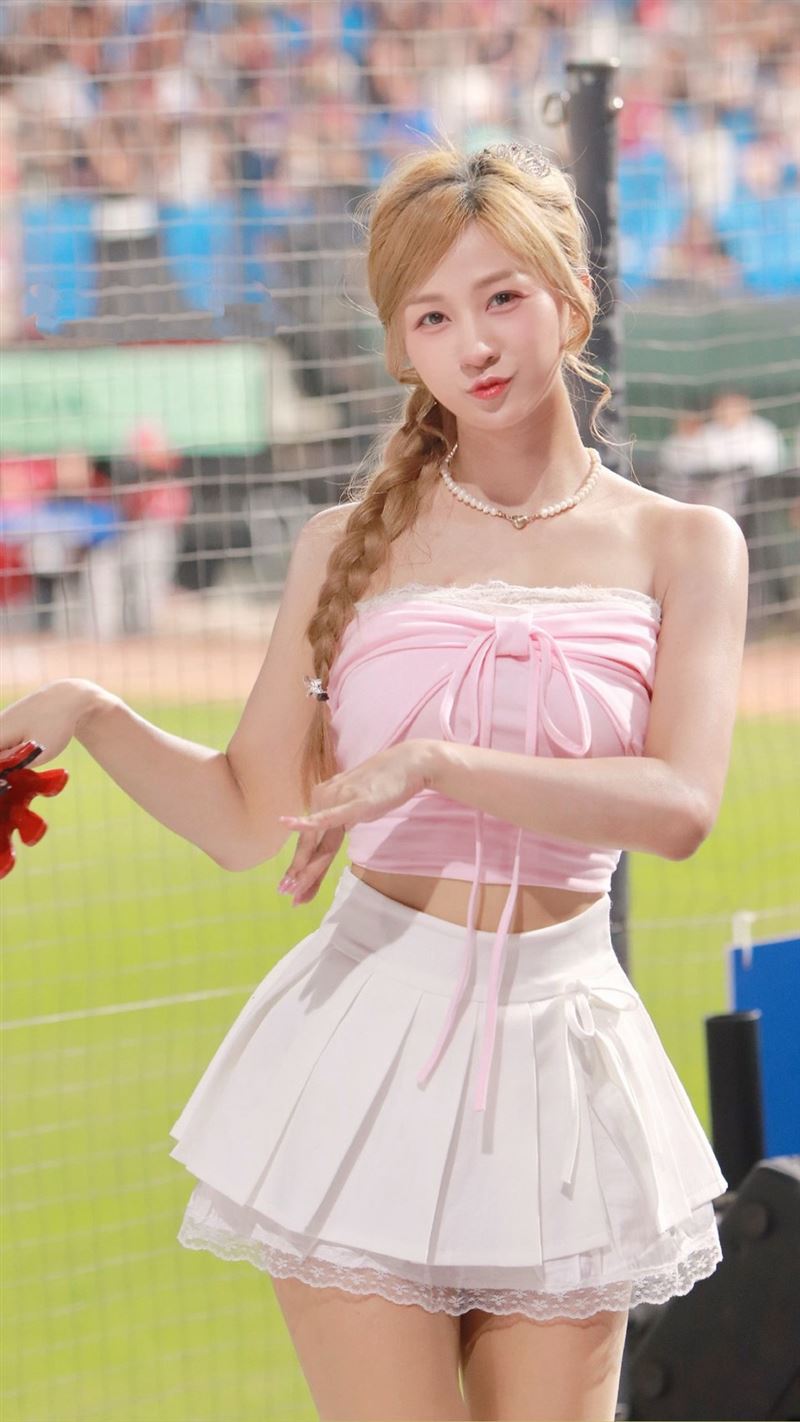樂天女孩穆又甯七夕偷心秘笈(圖/樂天桃猿提供)