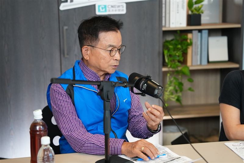 賴士葆接受節目「中午來開匯」專訪(圖/CNEWS匯流新聞網提供)