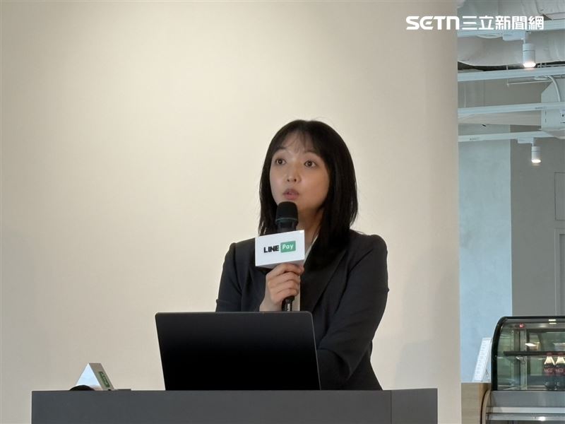 LINE Pay資深副總經理陸榮華表示,LINE Pay已建立起難以撼動的規模優勢,市場龍頭地位穩固,交易規模達8,686億元,遠勝同業合計2,386億元的交易量,行動支付市場交易占比高達78.45%,等於同業加總的3.7倍以上。(圖/記者王文承攝影)