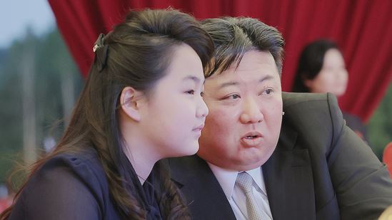 金主愛近日臉部明顯消風。(圖/取自朝鮮中央通訊社)