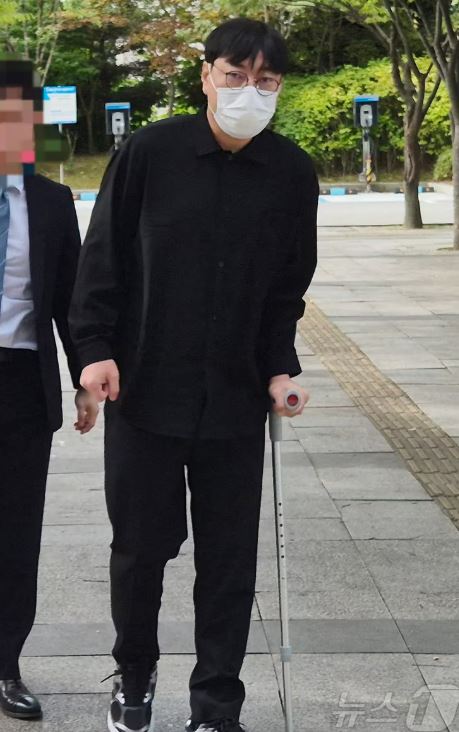 李陳鎬於14日出席關於賭博欠債以及酒駕的結審公判,檢方當庭求處有期徒刑2年。(圖/翻攝自news1)