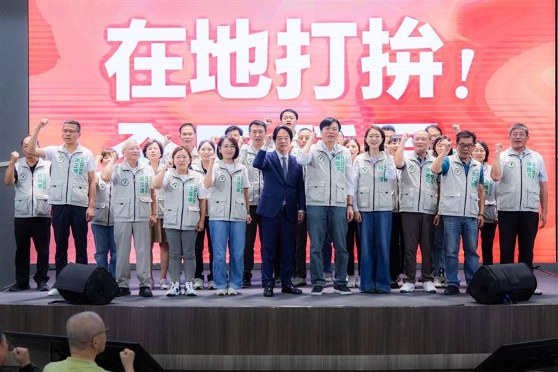 兼任民進黨主席的總統賴清德出席「宜蘭縣幹部擴大會議」力挺林國漳。(圖/民進黨提供)