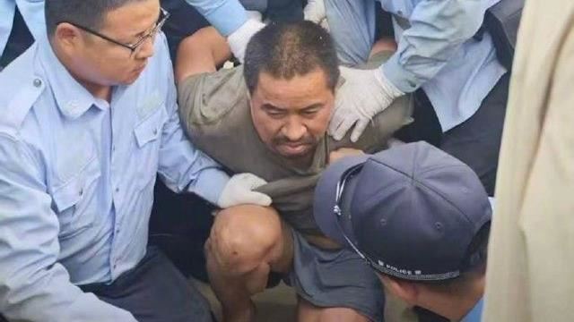 河南殺人犯被捧成英雄　中媒轟法盲狂歡