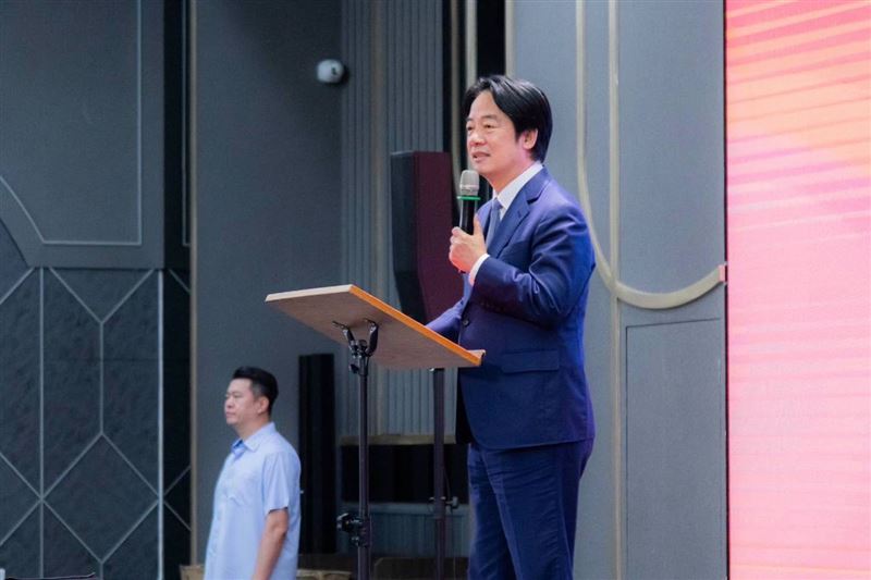 總統賴清德17日宣布明年普發1萬元現金，背後靠的是台灣高達11.05%的經濟表現驚人數據。（圖／翻攝自林國漳臉書）