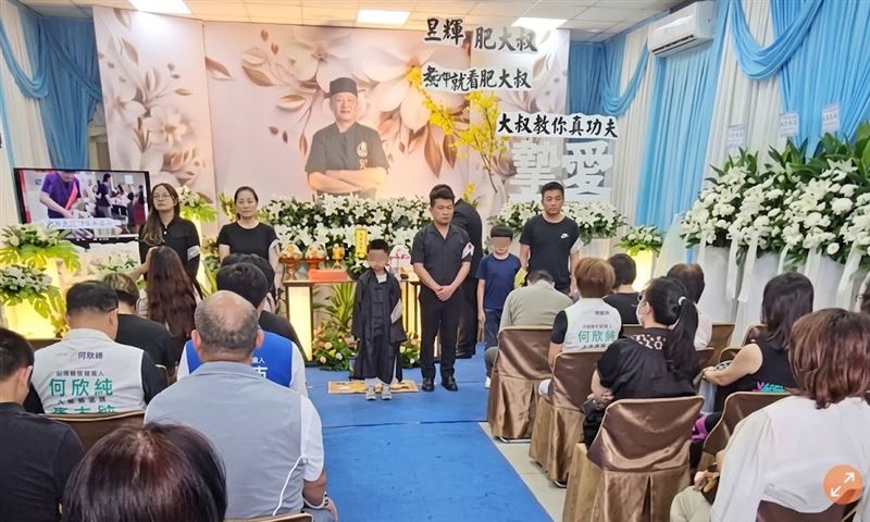 知名料理網紅「肥大叔」何裕輝本月5日離世，享年46歲，在台中福順會館舉行告別式。(圖／翻攝自臉書）