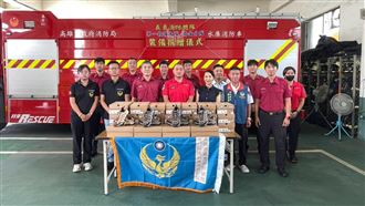 神隊友助攻！義消送鞋挺警消