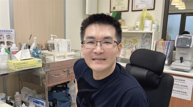 趙建銘才飛越南！小帳遭起底狂追色情按摩