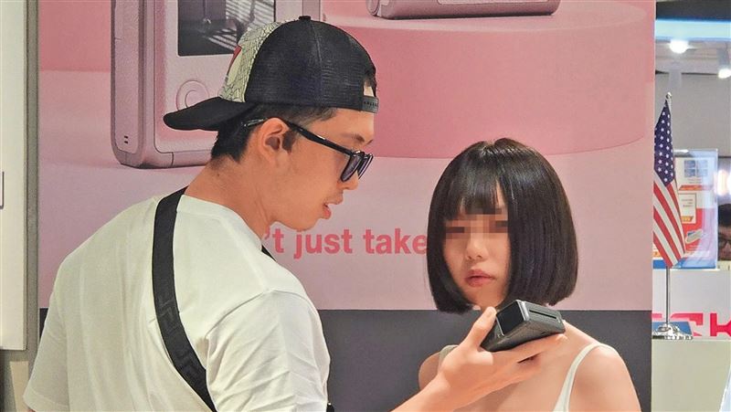 孫安佐百萬交保　街頭陪辣女友約會直擊