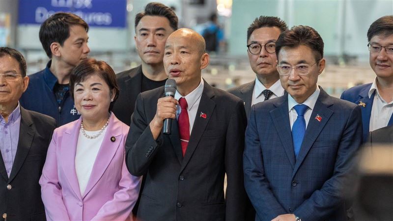 轟政院！揭韓國瑜潛台詞、胸口還有把槍？