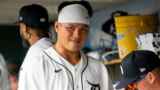 剛締造台灣新紀錄　李灝宇今卻坐板凳代打