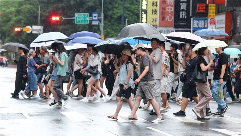 新／雨神突開炸！7縣市大雨特報下到晚上