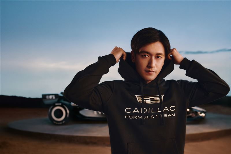 TOMMY HILFIGER與凱迪拉克一級方程式車隊攜手打造現代美式運動服飾新紀元,推出2026秋季系列車迷應援系列。(圖/品牌業者提供)