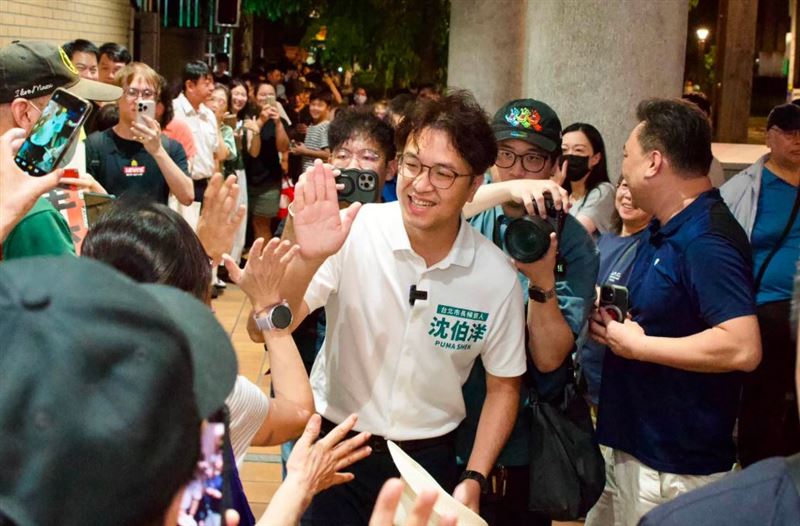 沈伯洋「洋流」吹到北京?近期沈伯洋人氣飆漲,中國媒體對沈伯洋的報導,甚至以「造神戰法」等字眼討論沈伯洋。(圖/翻攝自沈伯洋臉書)