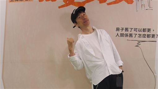 離婚許允樂8個月　張兆志七夕突曬牽手照