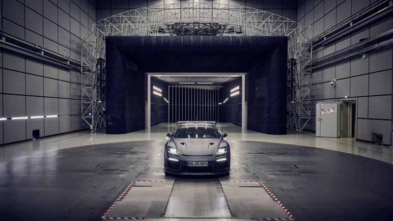 經過風洞、碰撞與耐久測試。(圖/Porsche提供)