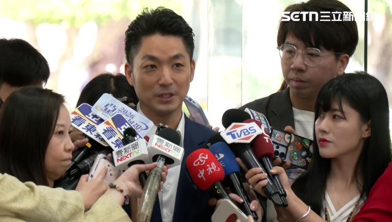 蔣萬安赴北市議會專案報告,會前受訪(圖/翻攝畫面)