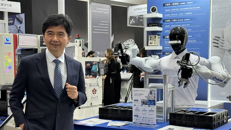 搶機器人商機　機械手臂微控制器成核心