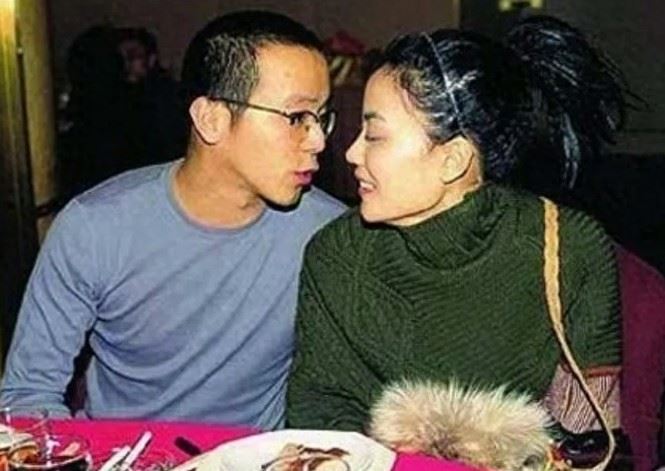 竇唯與王菲兩人於1999年離婚。(圖/翻攝自網路)