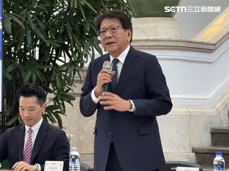 總統府秘書長潘孟安與社福團體舉行「好事成圓 全民挺公益 讓中秋的愛不刪減」記者會(圖/記者劉秀敏攝影)