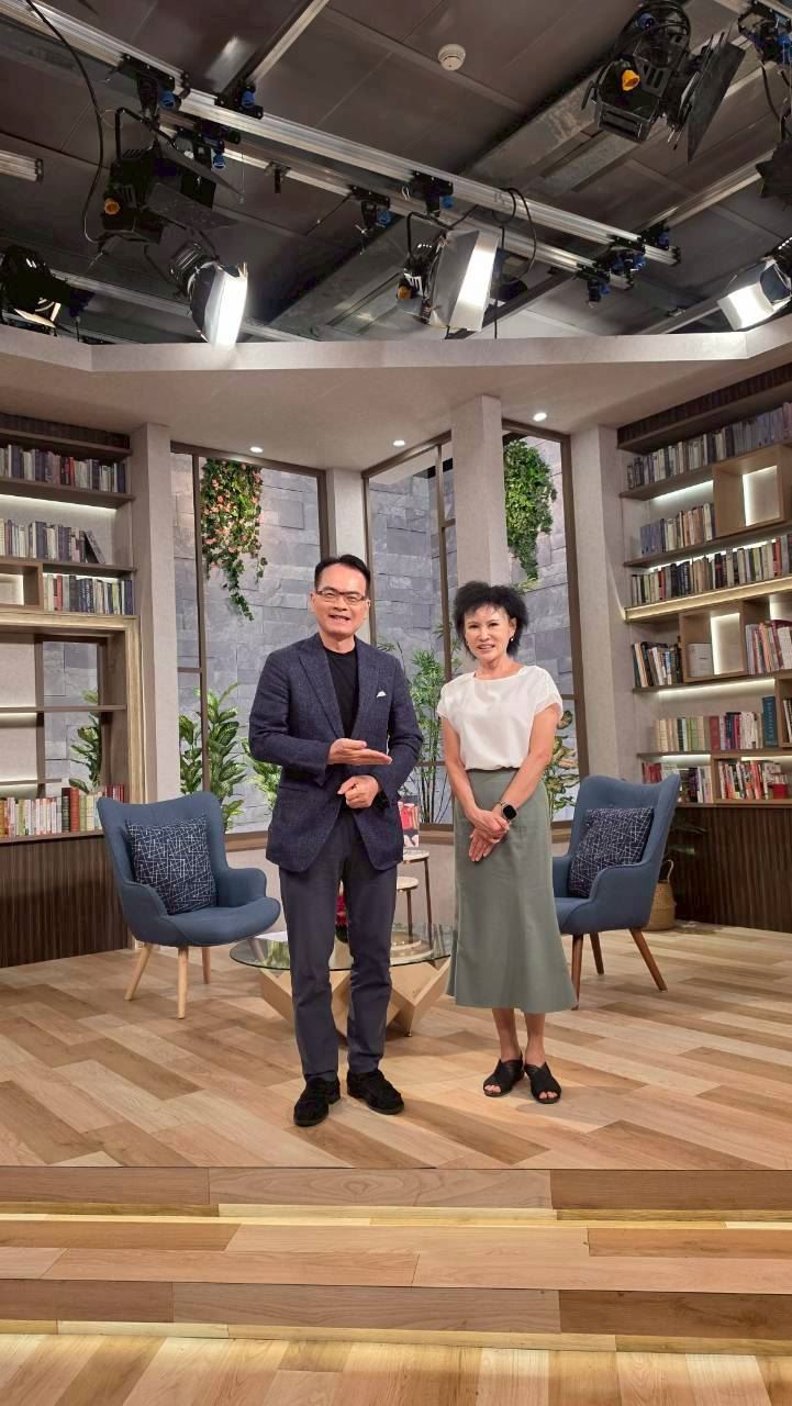 林杰樑從年輕時便罹患腎臟疾病,婚前已經洗腎6年,面對父母反對婚事,譚敦慈仍選擇與他共度人生。(圖/話時代人物提供)