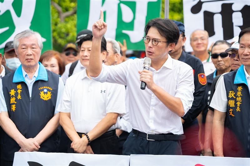 黃國昌要求卓榮泰出來面對、把話說清楚(圖/民眾黨提供)