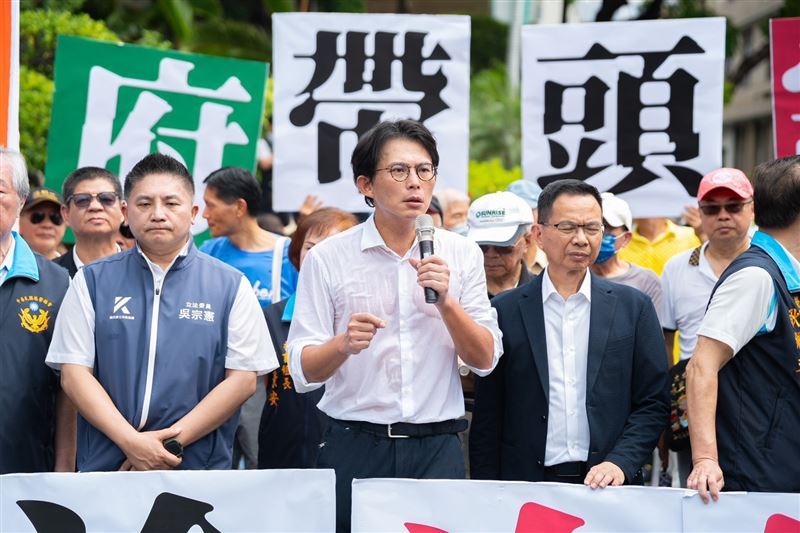 民眾黨「賴政府帶頭霸凌 警消淪次等公民」記者會(圖/民眾黨提供)