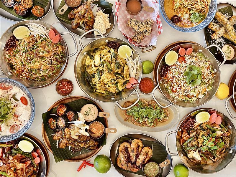 「BOBO Thai」為全美唯一以泰式炒河粉(Pad Thai)為核心打造的餐飲品牌,為呼應加州消費者多元飲食習慣,一次推出12款各具特色的主餐。(圖/品牌業者提供)
