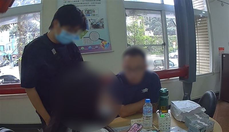 婦人到當鋪急籌200萬元準備加碼投資,所幸業者發現異狀立即通報員警。(圖/翻攝畫面)