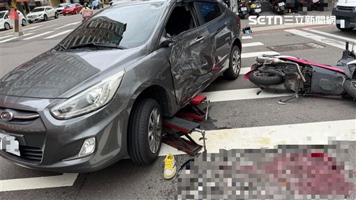 新／台中驚悚車禍！騎士卡車底頭部重創