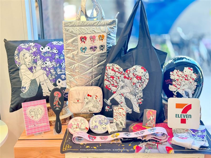 又恐怖又可愛!全店精品集點活動首度推出伊藤潤二 x KITTY系列周邊。(圖/品牌業者提供)