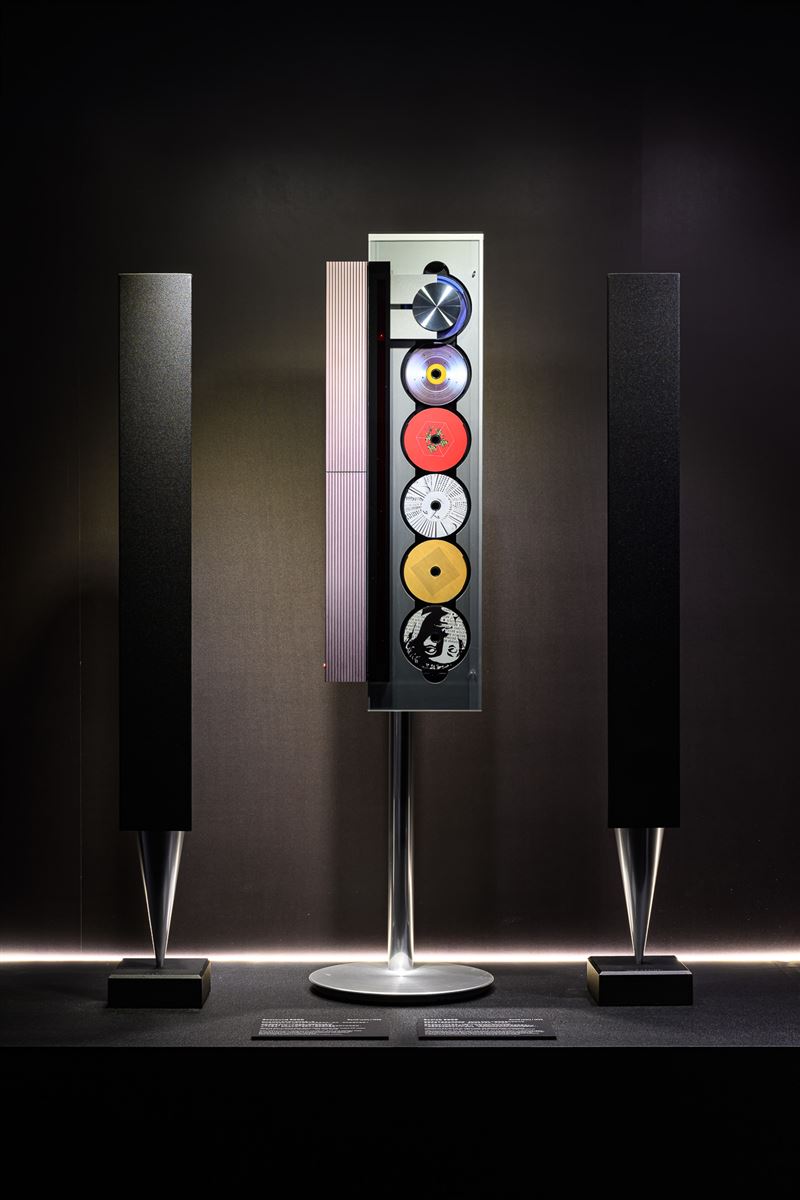 Bang & Olufsen A Century of Beautiful Sound 百年聲藝紀念展-Beolab 8000 & Beosound 9000