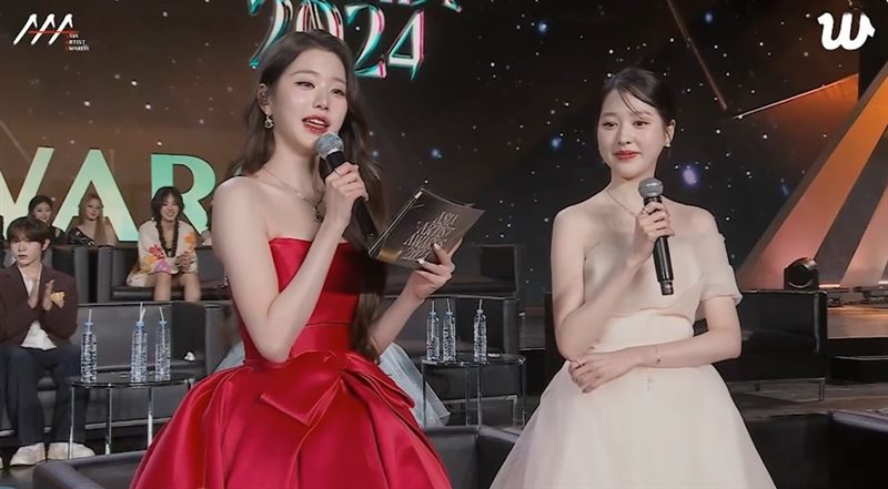 張員瑛與張多皒「張張姊妹」曾經在2024 AAA曼谷合體。(圖/翻攝自YouTube@WEVERSE)